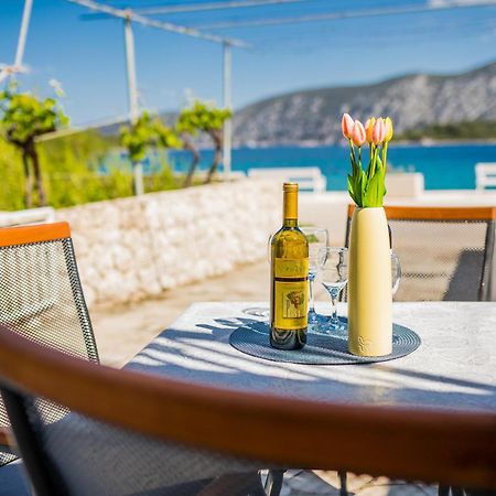 Apartment Kneze Račišće Екстериор снимка