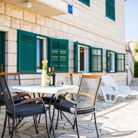 Apartment Kneze Račišće Екстериор снимка