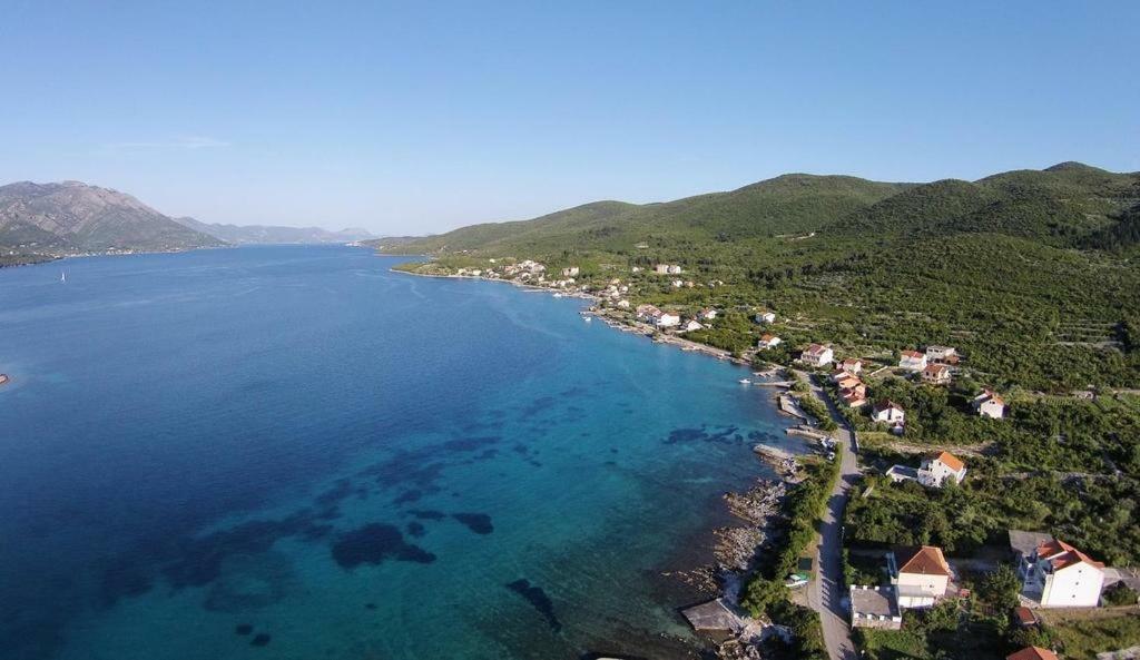 Apartment Kneze Račišće Екстериор снимка