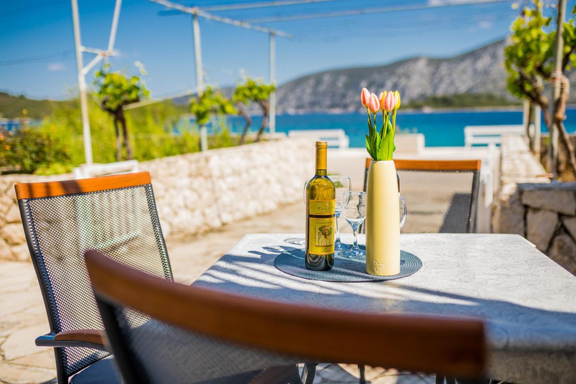 Apartment Kneze Račišće Екстериор снимка