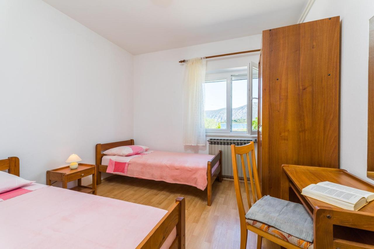 Apartment Kneze Račišće Екстериор снимка