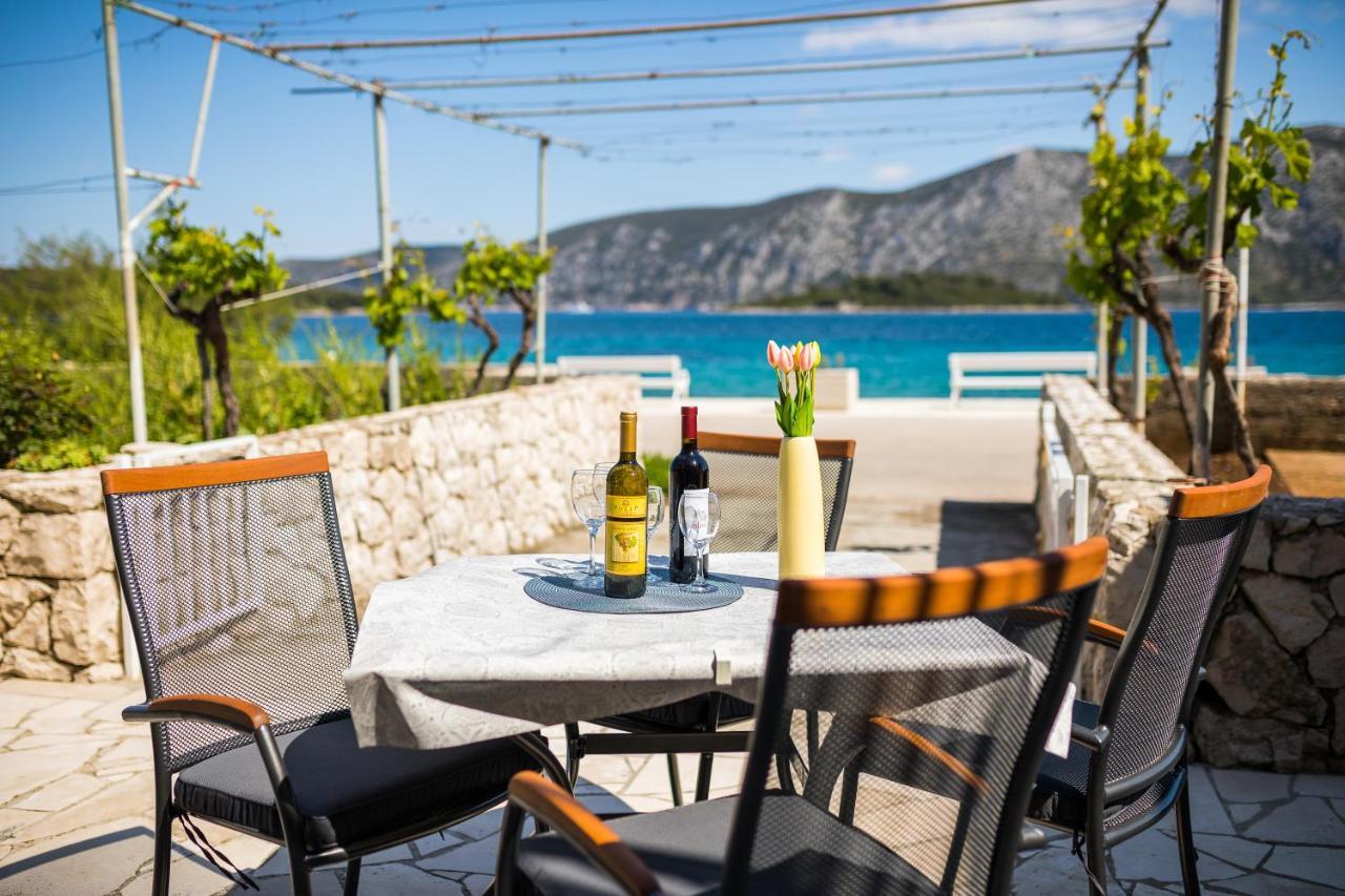 Apartment Kneze Račišće Екстериор снимка