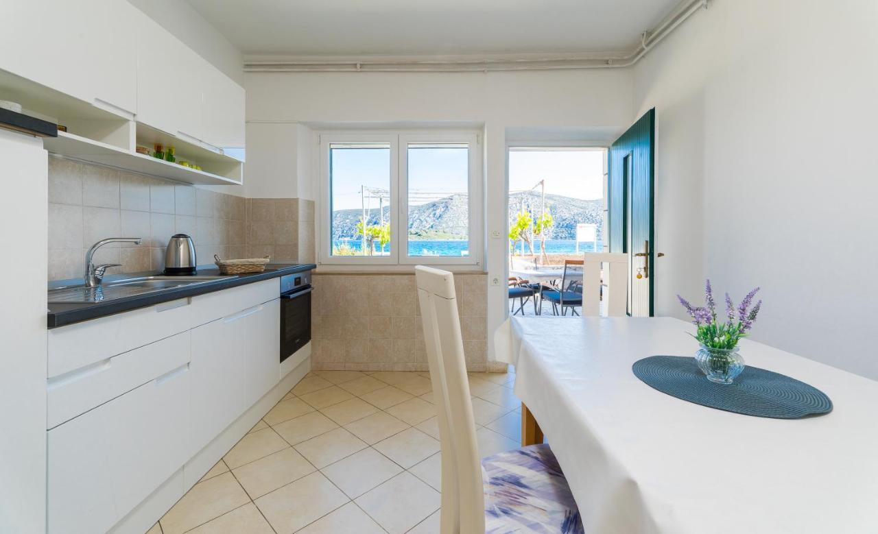 Apartment Kneze Račišće Екстериор снимка