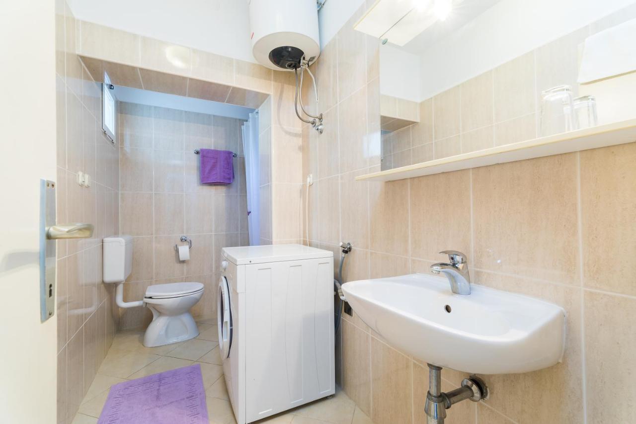 Apartment Kneze Račišće Екстериор снимка